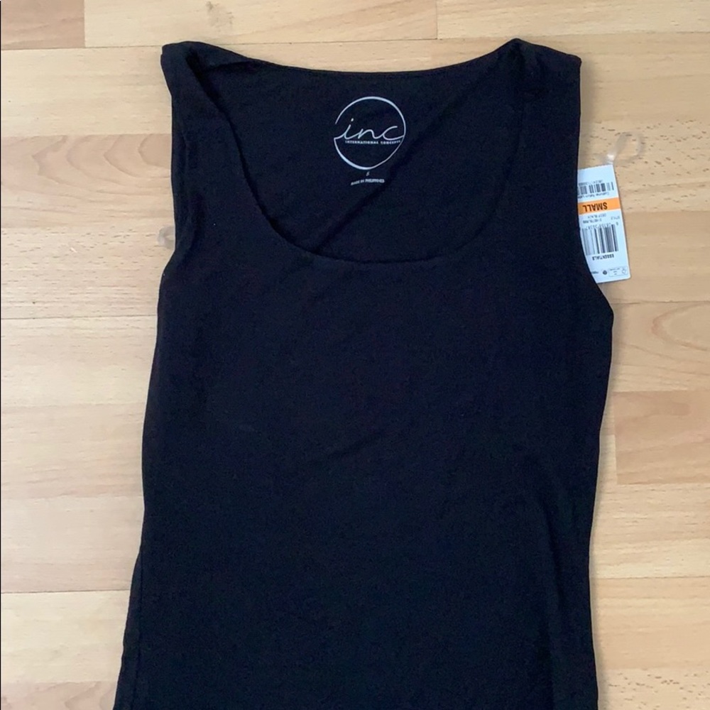 NWT INC black top. Fitted.